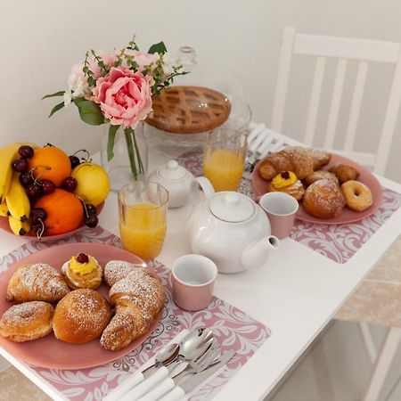 Velia34 Bed & Breakfast Salerno Bagian luar foto