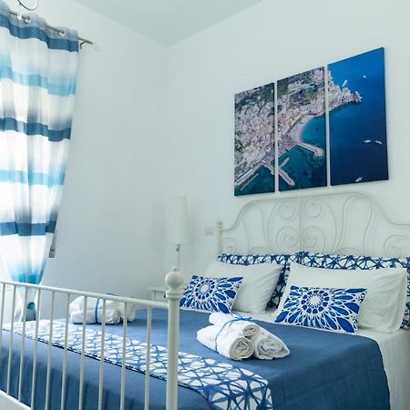 Velia34 Bed & Breakfast Salerno Bagian luar foto