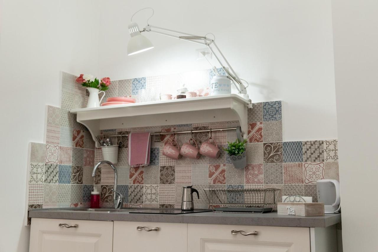 Velia34 Bed & Breakfast Salerno Bagian luar foto