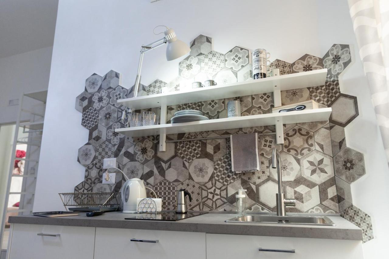 Velia34 Bed & Breakfast Salerno Bagian luar foto