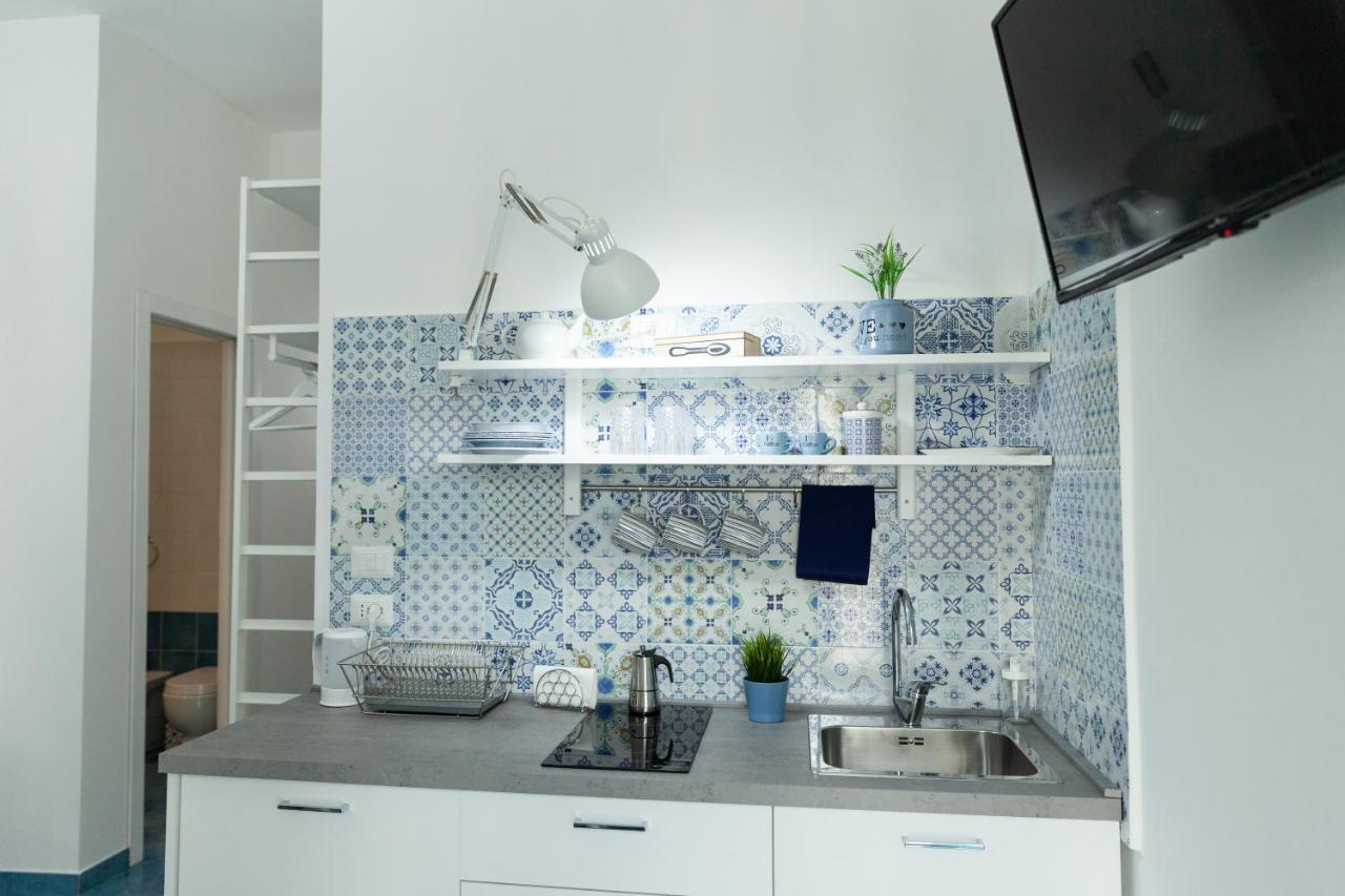Velia34 Bed & Breakfast Salerno Bagian luar foto